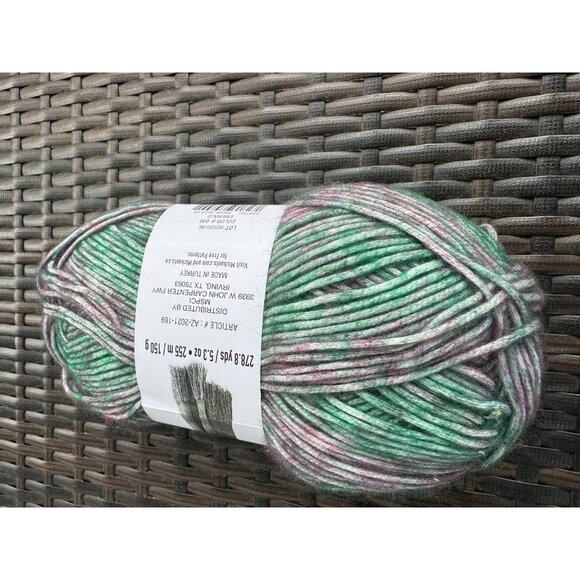 New Loops & Threads Natural Mar Yarn Skein Emerald CS10 - Picture 4 of 4